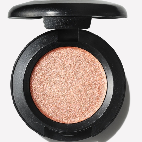 MAC Cosmetic Eyeshadow Oh So Gilty - Picture 5 of 5